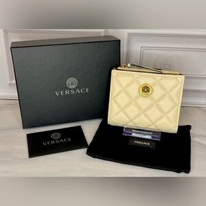 Versace Quilted Lambskin Wallet – Medusa Emblem | New | $625 MSRP | Full Set